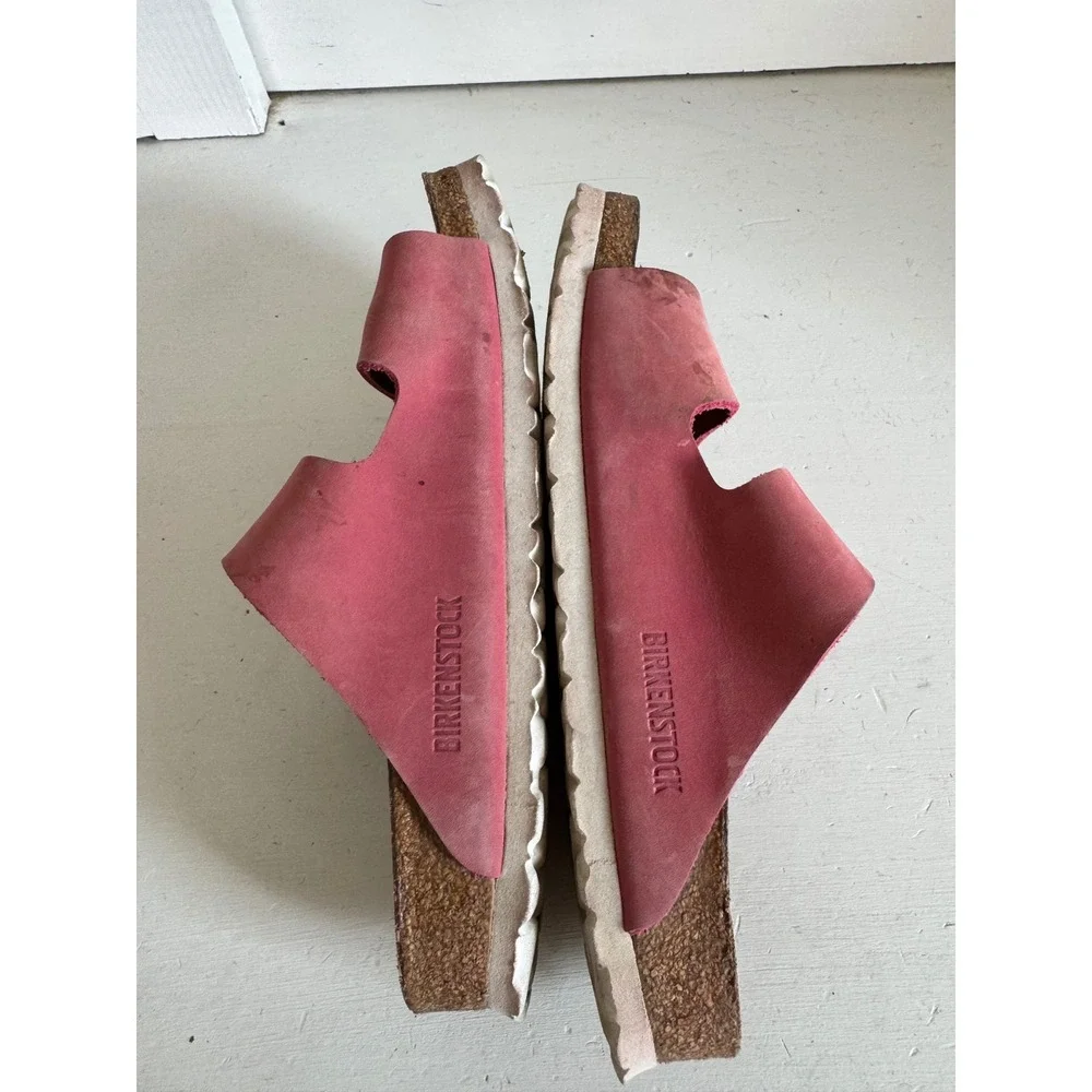 Birkenstock pink Arizona sandals size 38‎ (women's US 7-7.5)